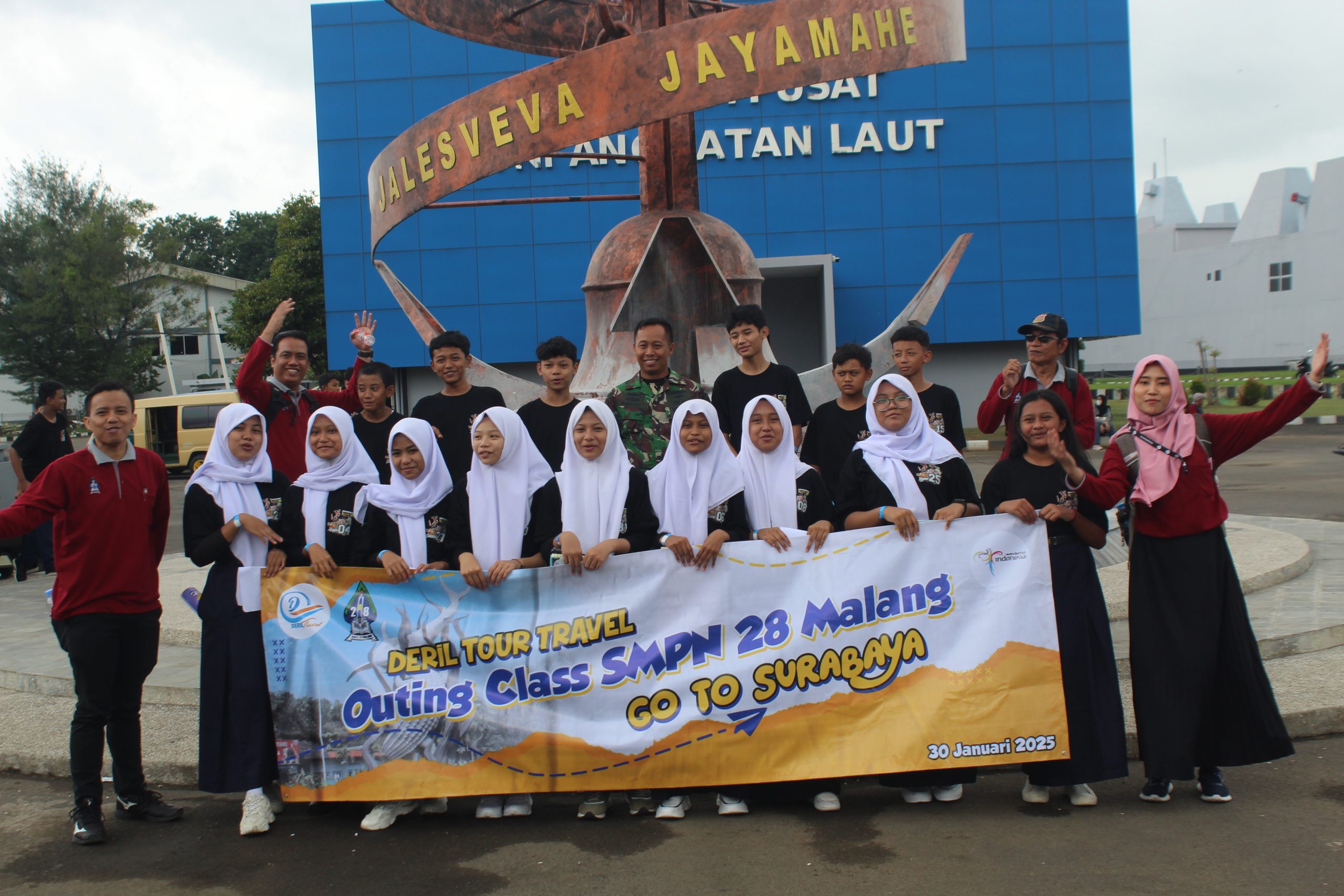 Read more about the article OUTING CLAS KE SURABAYA DAN MADURA